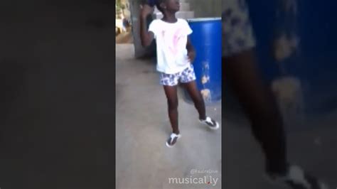 A Jamaica Girl Doing Juju On That Beat Youtube