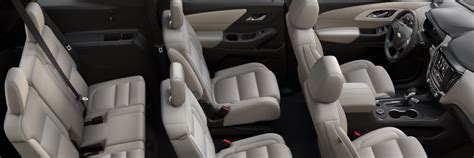 2022 Chevrolet Traverse Interior