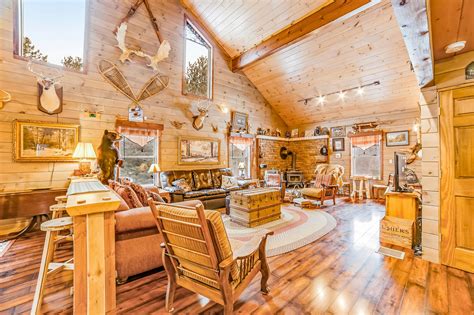 The Bear Lodge | 2 BD Indian Lake, NY Vacation Rental | Vacasa