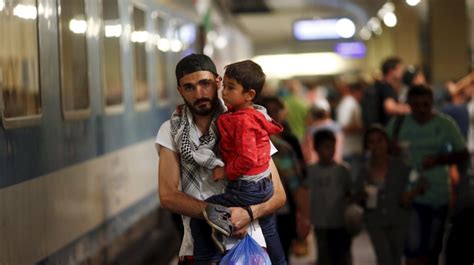 Thousands Of Refugees Arrive In Vienna And Munich Austria News Al