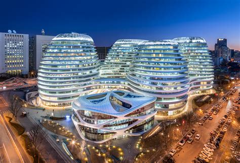 Galaxy soho has continuous flowing contours with no corners. 银河SOHO-SOHO中国公开租售平台
