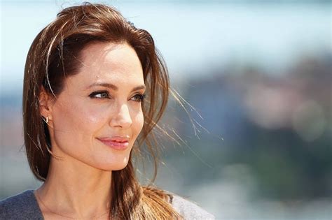 Angelina Jolie Taille Poids Physique Et Style Taille Des Stars