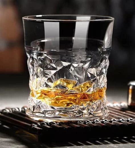 Primeworld Diamond Cut Round Whisky Glass 300ml Crystal Clear Glass For Whisky Vodka Scotch
