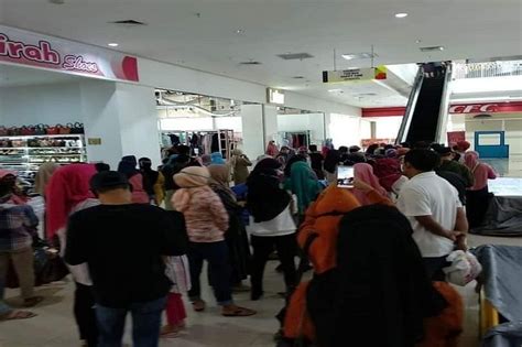 Jelang Penerapan Psbb Warga Prabumulih Serbu Mall