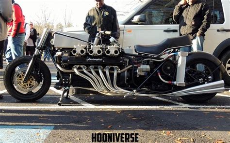 強烈なインパクトのバイク。ランボルギーニのv12エンジンをバイクに無理やり突っ込んじゃった！w Lawrence Motorcycle