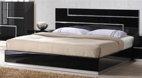 Black king size bedroom set complement other furniture and décor in your house so that they bring out the best looks and appeal in your space. DE ANJIE - KING SIZE MODERN BLACK / CRYSTAL BEDROOM SET ...