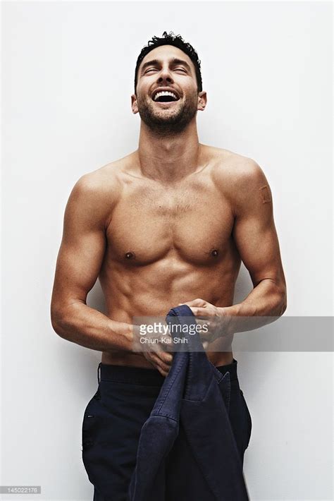 Pin By Ennio Gonzalez 🐾 On Noah Mills ️ Noah Mills Celebrity Dads