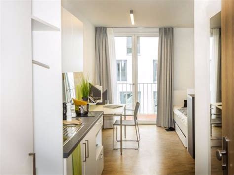 Bad mit wc und dusche. Möblierte 1-Zimmer-Wohnung im Neubau Studentenwohnheim 522 ...