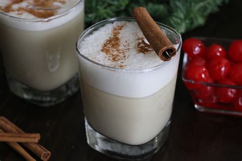 Christmas cocktail & drink recipes. Best Bourbon Holiday Eggnog Cocktail Recipe | Inspire • Travel • Eat