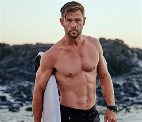 Chris Hemsworth Health Update What Happened To Spiderhead Cast