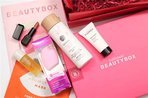 Mackarrie Beauty Style Blog Lookfantastic Beauty Box The Amour Edition Februar 2020