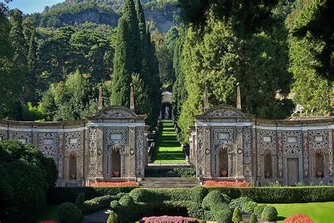 Hook and drop pay, home time. Villa D'Este, a Renaissance masterpiece in Tivoli