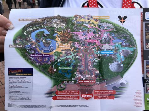 Brand new map at Disneyland today! : r/Disneyland