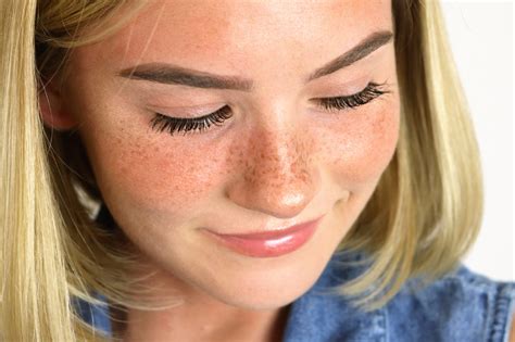 How To Do Fake Freckles Makeup Updated Wvideo Sand Sun And Messy Buns