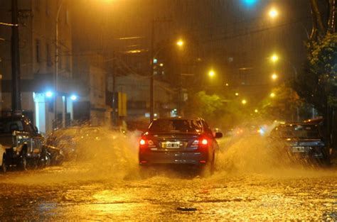 Impresionante tormenta de lluvia en la ciudad « Diario La Capital de