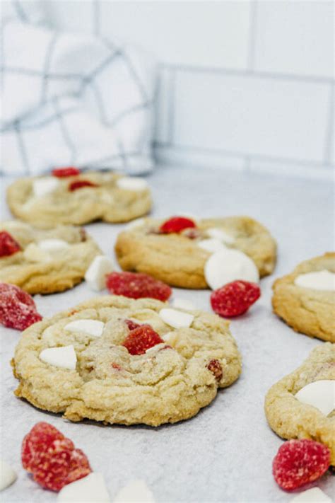 Strawberry White Chocolate Cookie Taste Before Beauty