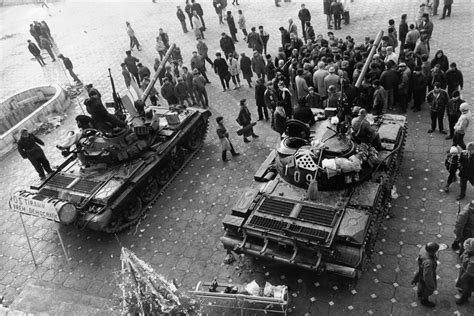 Revolutia Din 1989 Si Ultimele Zile De Comunism Descoperă
