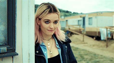 Maeve Wiley The Complicated Beauty Of This Netflix Character Shouts