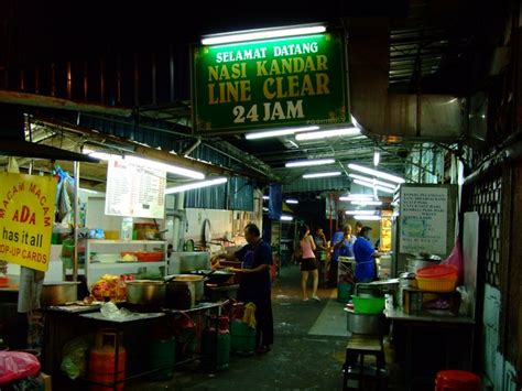 It occupies an alleyway off penang road if your nasi kandar only becomes delicious if you have to wait in line, then head for line clear around midnight. Legendary Nasi Kandar Line Clear* | Mohd Khairul Syafiq