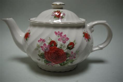 Vintage Teaware & Collectibles: Vintage James Kent Old Foley Teapots - SOLD