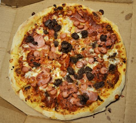 Abbiamo assaggiato le pizze americane di Domino's - Food News Magazine