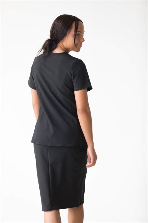 Black Scrub Skirt In 2020 Scrub Skirts Black Scrubs Medical Outfit