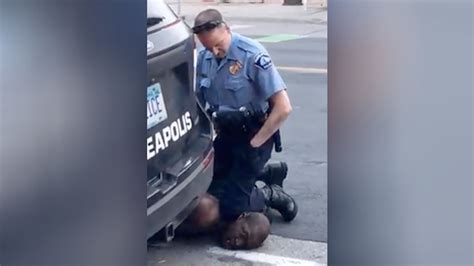 Thats Just Not Taught Police Experts Condemn Knee Restraint On