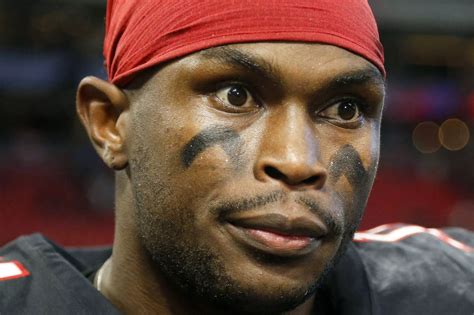 Quintorris lopez jones, professionally known as julio jones is an american football player. Julio Jones is the NFC's leading fan vote-getter at wide ...