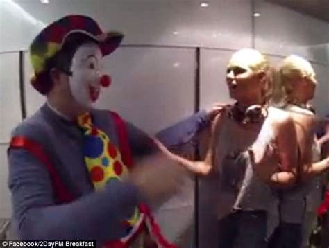 Sophie Monk Cornered In An Elevator By Clown During Halloween Prank
