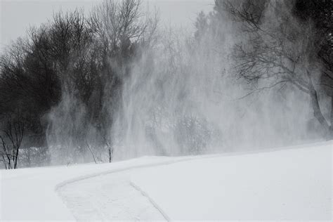 The Important Difference Between Wet Snow And Dry Snow