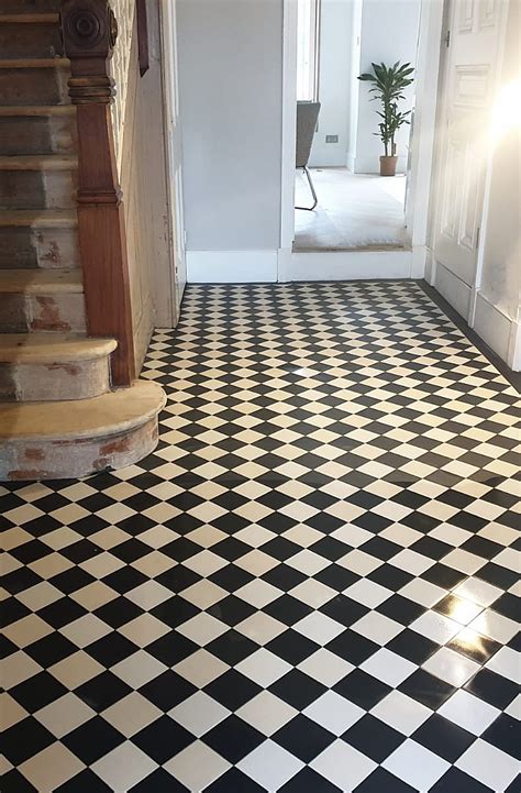 London Mosaic Black And White Triangle Hallway Tiles Tiled Hallway