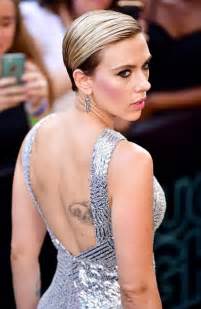 Scarlett Johansson Flaunts New Tattoo On Her Back Photos