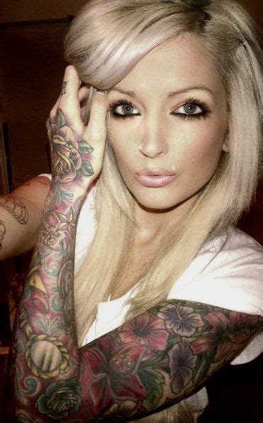 Pin On Hot Girls With Tattoos