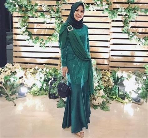 Kumpulan Model Kebaya Warna Hijau Buat Hijabers Unik, Santun dan Nggak