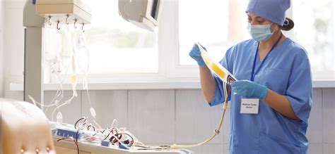 Factors That Affect Travel Nurse Salaries: How to Maximize Your