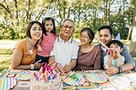 How come Filipinos live with extended families? - The Filipino Times