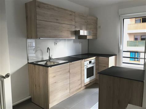 Rénover sa cuisine sans changer les meubles, sans décaper et pour un budget limité est possible. Inspirational Renover Cuisine En Chene | Meuble cuisine, Repeindre meuble cuisine, Cuisine chene