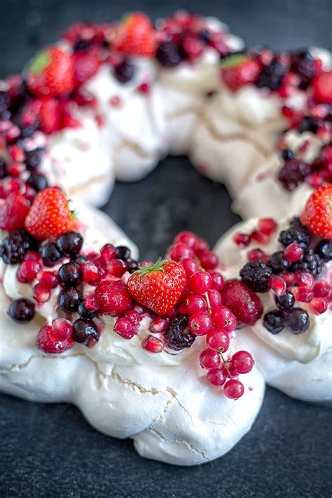 While i am not a huge watcher of cooking shows, i enjoy watching the great british bake off. Christmas Dessert - Pavlova Wreath | AO Life | Christmas ...
