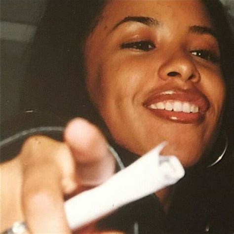 A So Cute Look At Her Smile So Pretty Aaliyah Aaliyah Pictures