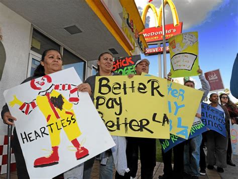 Fast Food Workers Strike For Higher Pay Unionization Daily News