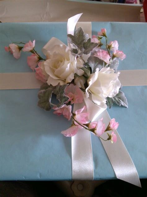 If so, here's 15 bridal shower gift ideas perfect for the modern bride! Wedding shower gift wrap | BRIDAL SHOWER | Pinterest ...