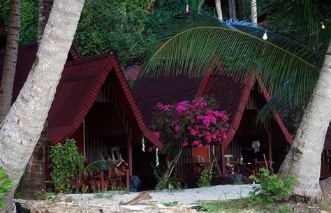 Places to see, ways to wander, and signature experiences. Coral Bay Chalet - Villa Reviews (Pulau Perhentian Kecil ...