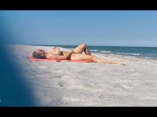 Kinky Girl Masturbating On The Beach Wetkelly Xxx Videos Porno