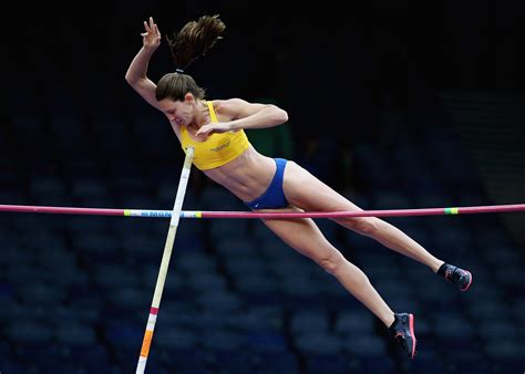 Salto com vara o salto com vara é do mesmo tipo que o salto em altura, mas neste salto, o atleta tem o apoio de uma vara. Decepcionada, Fabiana Murer chora após ficar em último no ...