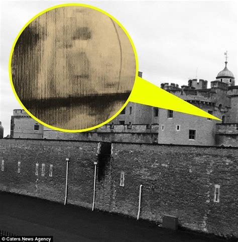 Does This Photo Prove That Ghosts Still Haunt Tower Of London Daily Mail Online