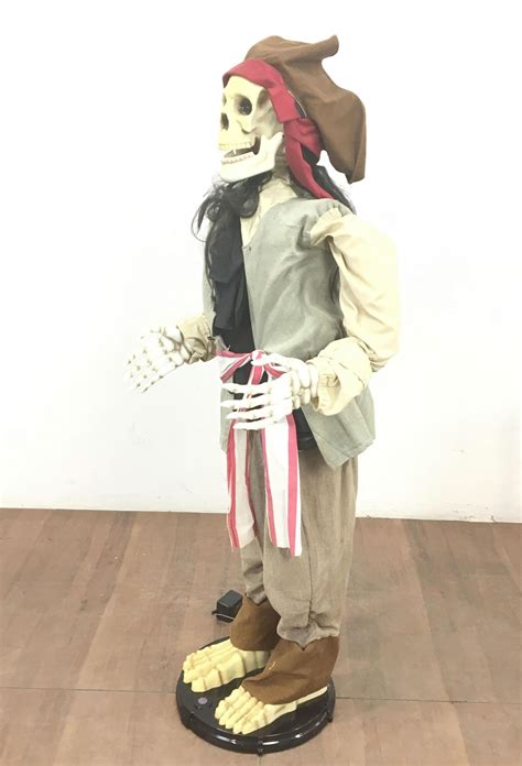 Lot Free Standing Singing And Dancing Pirate Skeleton