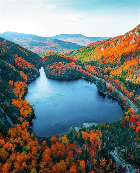 Stunning Fall Foliage In The Adirondack Mountains Of New York R