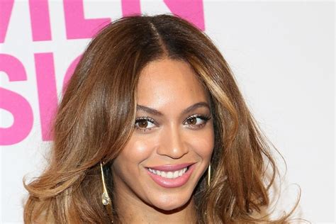 Everything You Need To Know To Get Beyonc S Blonde Hair Color Essence
