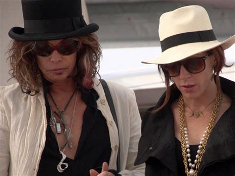 Aerosmith Still Rocking After 40 Years Photo 8 Pictures Cbs News