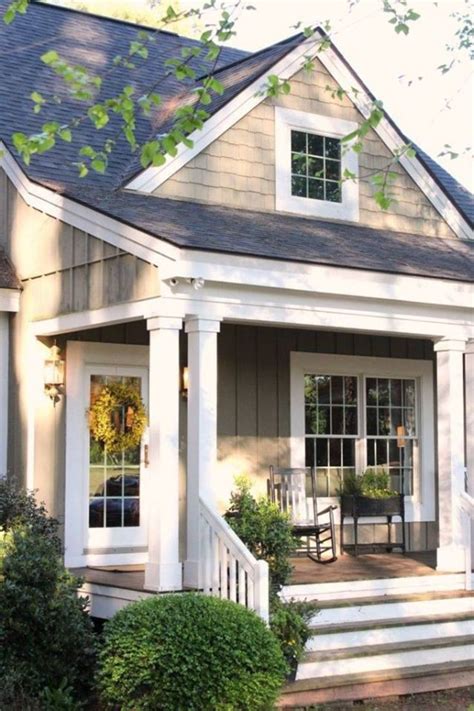 40 Exterior Paint Schemes For Bungalows In 2020 With Images Cottage